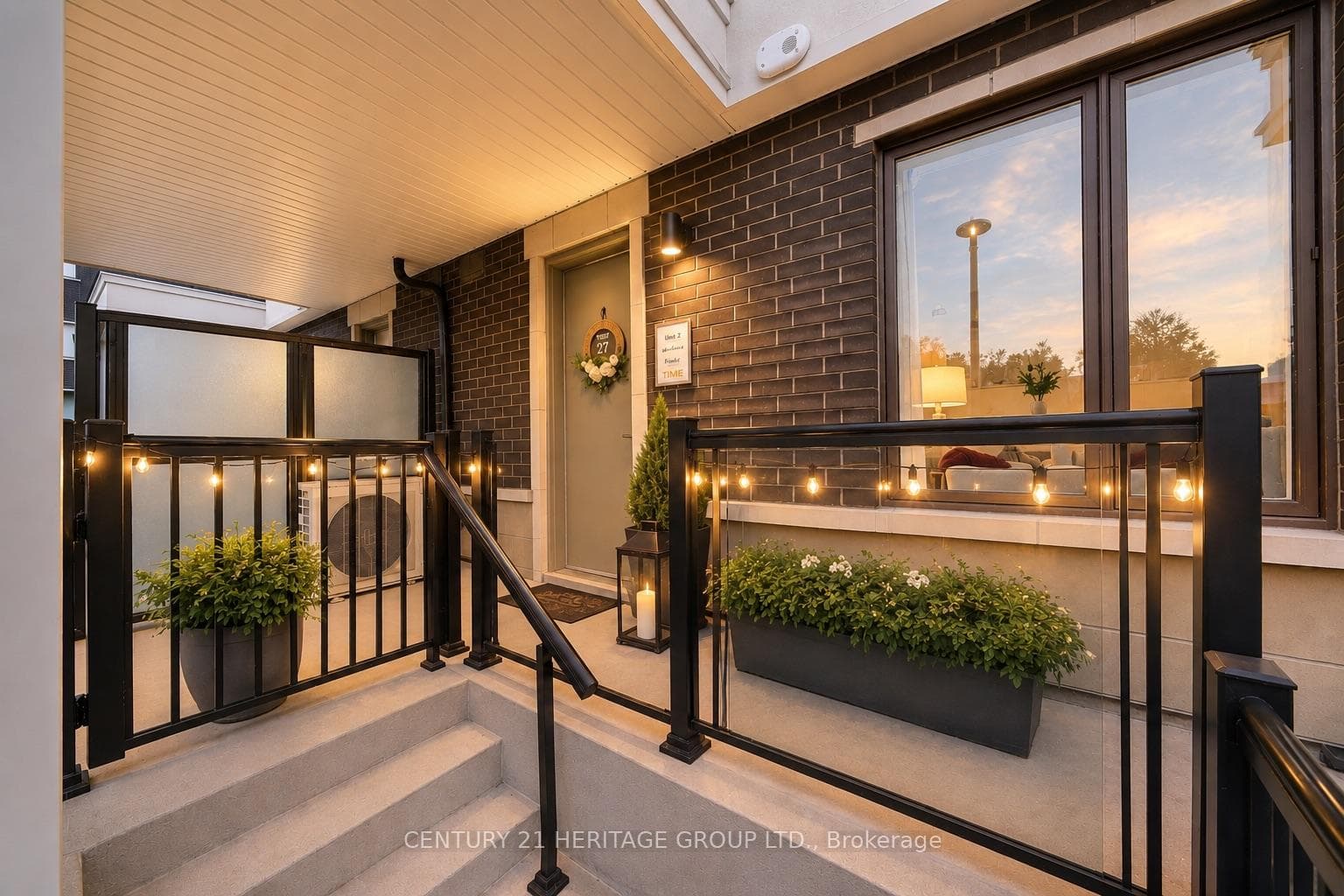 200 Alex Gardner Circle 27, Aurora, ON L4G 3G5