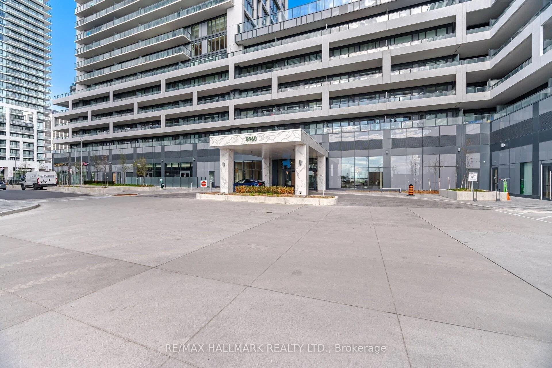 8960 Jane Street 912, Vaughan, ON L4K 0N9