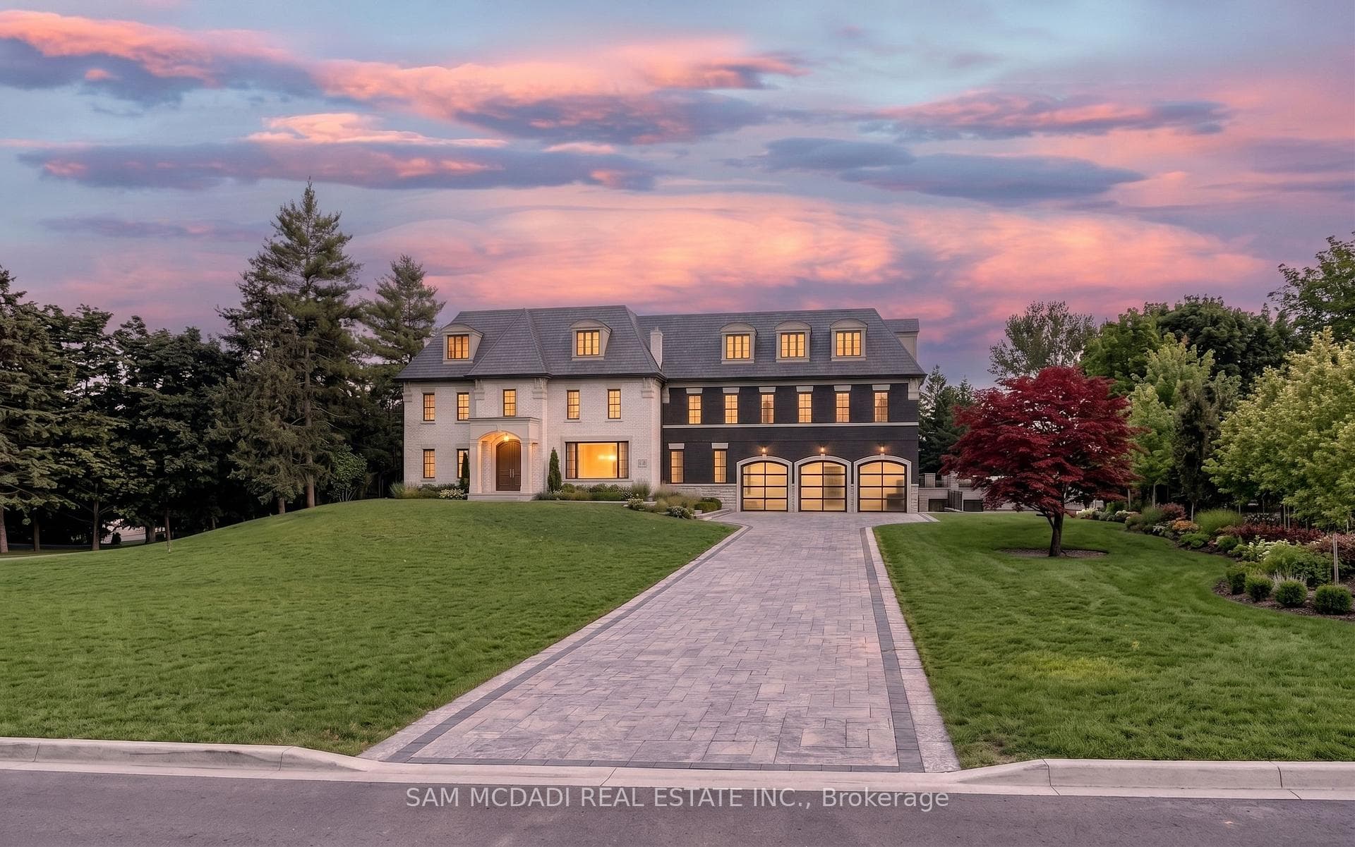 10 Richard Lovat Court, Vaughan, ON L0J 1C0