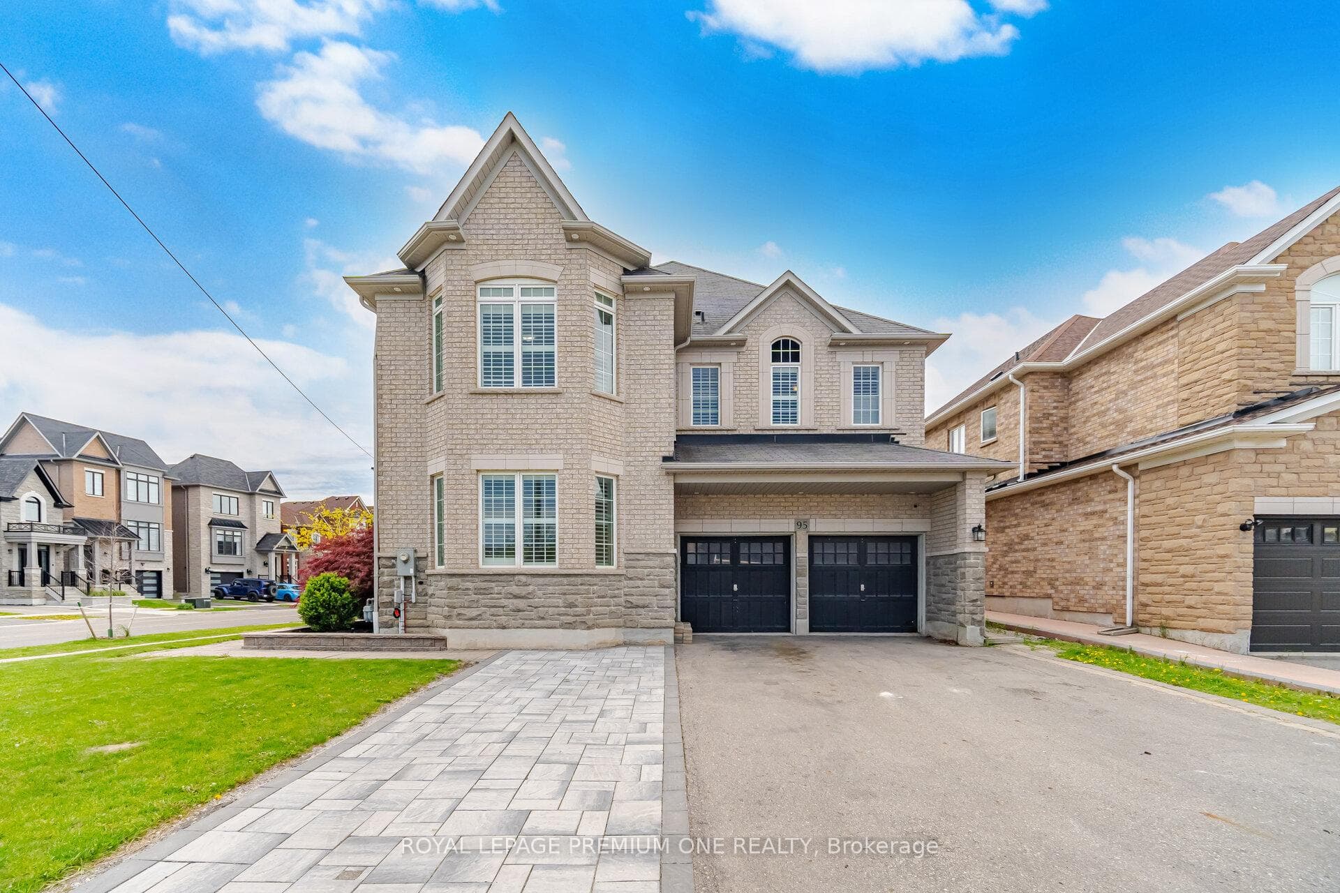 95 Retreat Boulevard, Vaughan, ON L4H 0C2