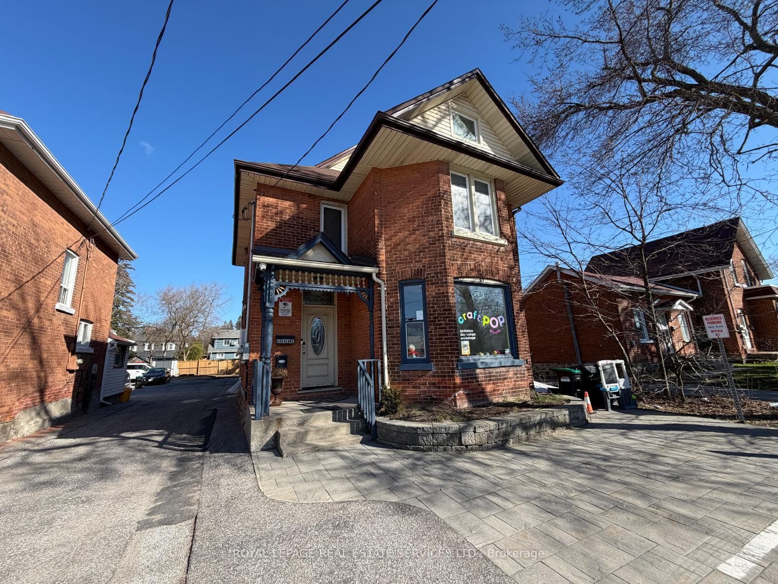 100 Essa Road Upper Level, Barrie, ON L4N 3K7