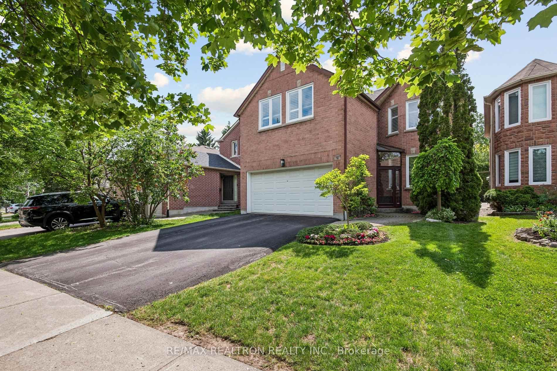 58 Roseborough Crescent, Vaughan, ON L4J 4V1