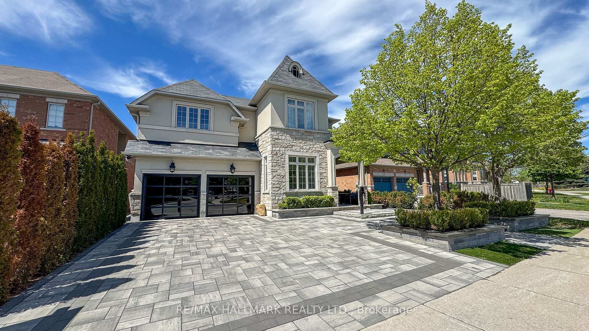 1135 Cenotaph Boulevard, Newmarket, ON L3X 0A7