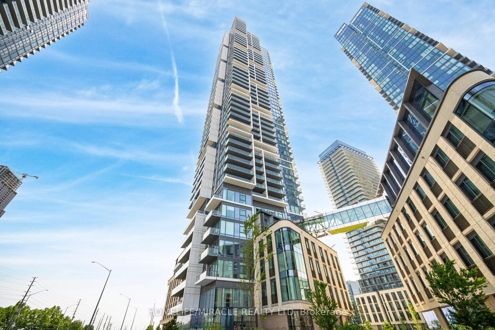 7890 Jane Street 3907, Vaughan, ON L4K 0K9