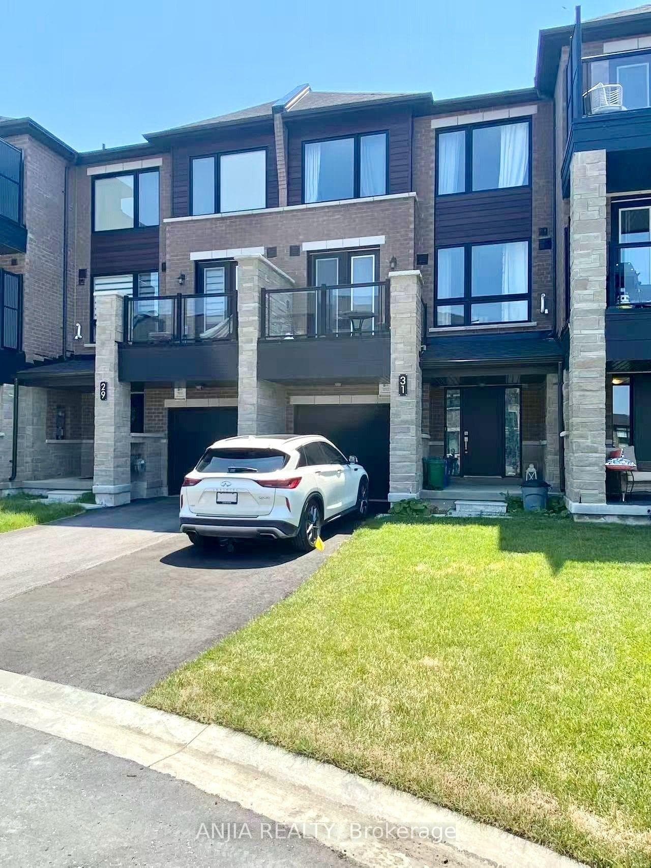 31 Red Maple Lane, Barrie, ON L9J 0N4