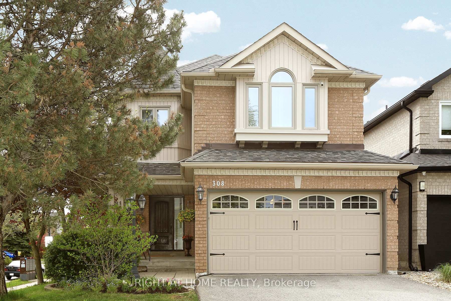 308 Rushbrook Drive, Newmarket, ON L3X 2C8