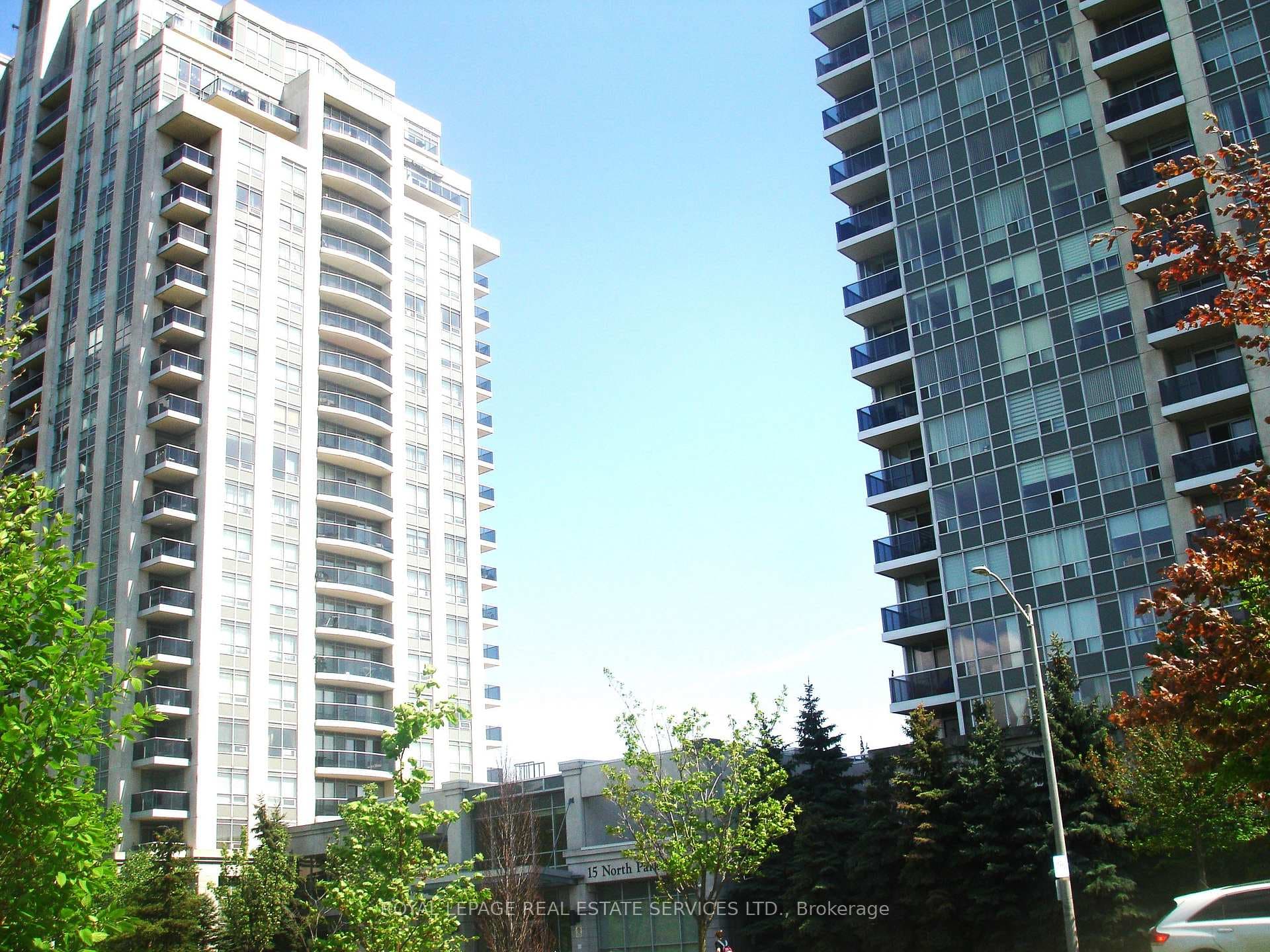 15 North Park Road 311, Vaughan, ON L4J 0A1