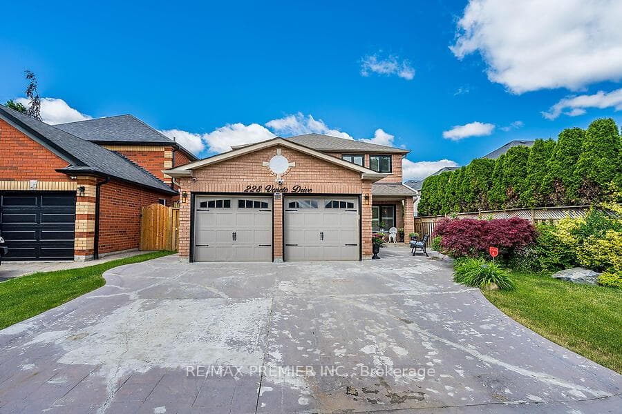 228 Veneto Drive, Vaughan, ON L4L 8X7