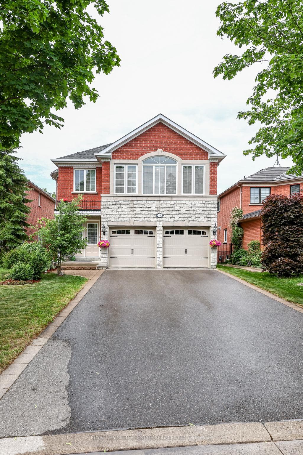 10 Sandway Crescent, Vaughan, ON L6A 2M1