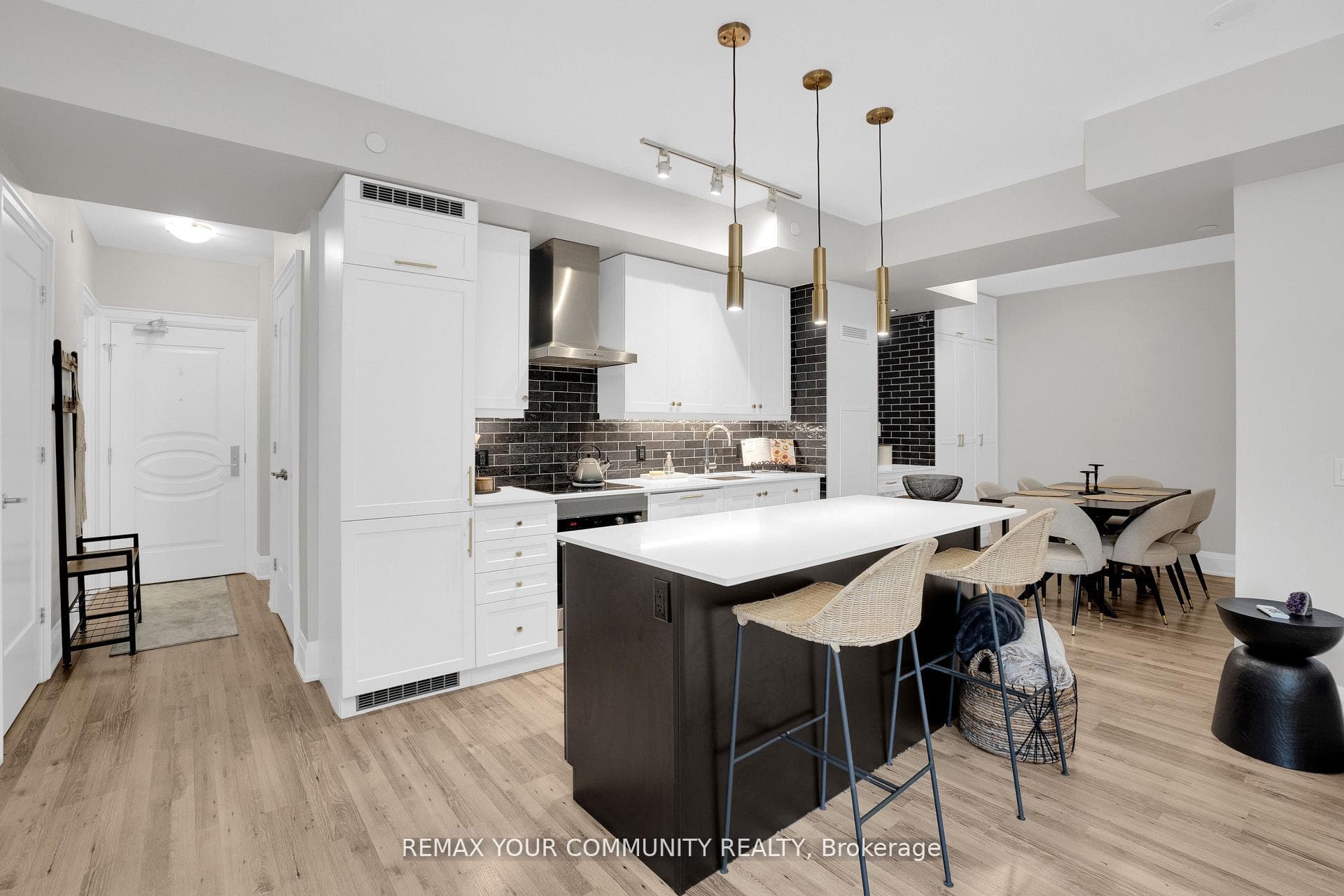 9085 Jane Street 523, Vaughan, ON L4E 0L8