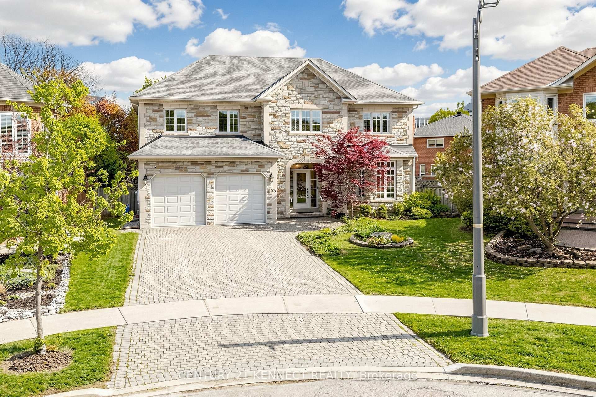 53 Grenadier Crescent, Vaughan, ON L4J 7V8