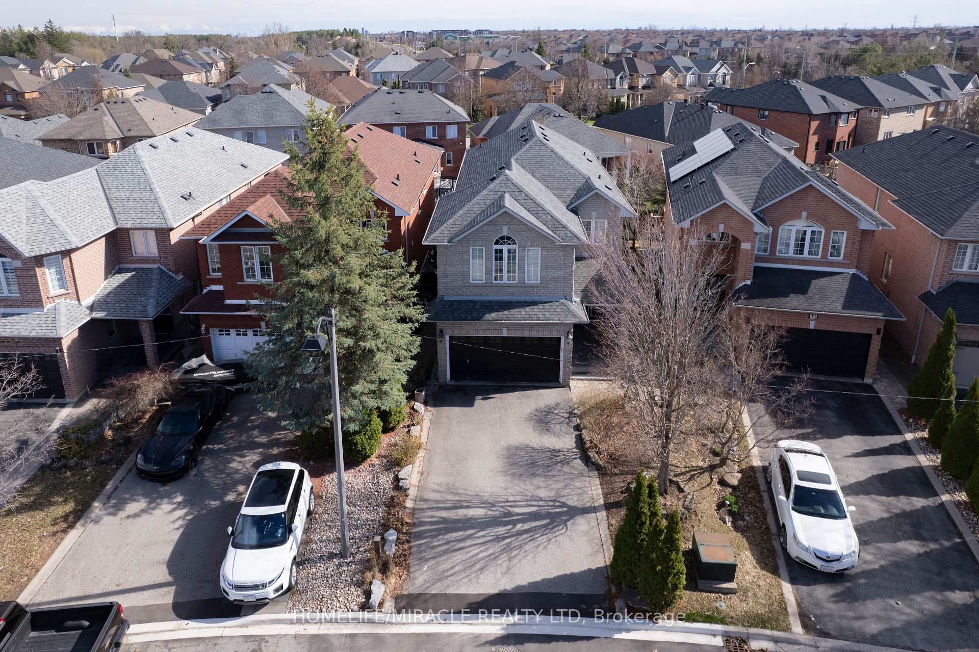 31 Water Garden Lane, Vaughan, ON L4H 1N2