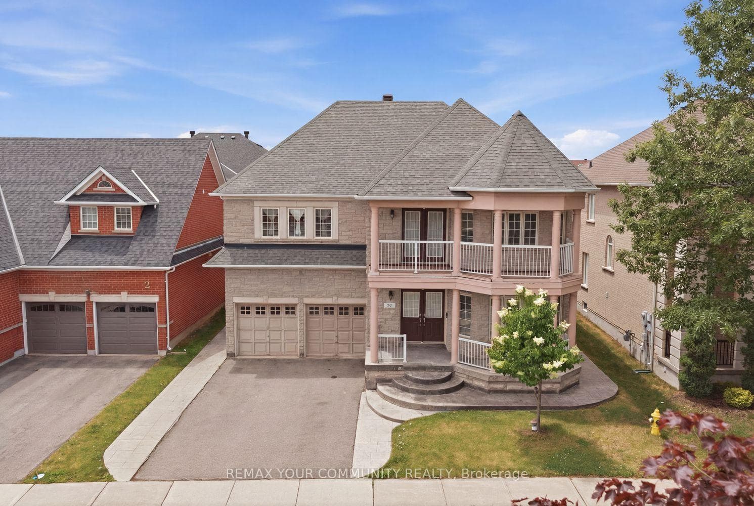 10 St Clare Boulevard, Vaughan, ON L4H 2A2