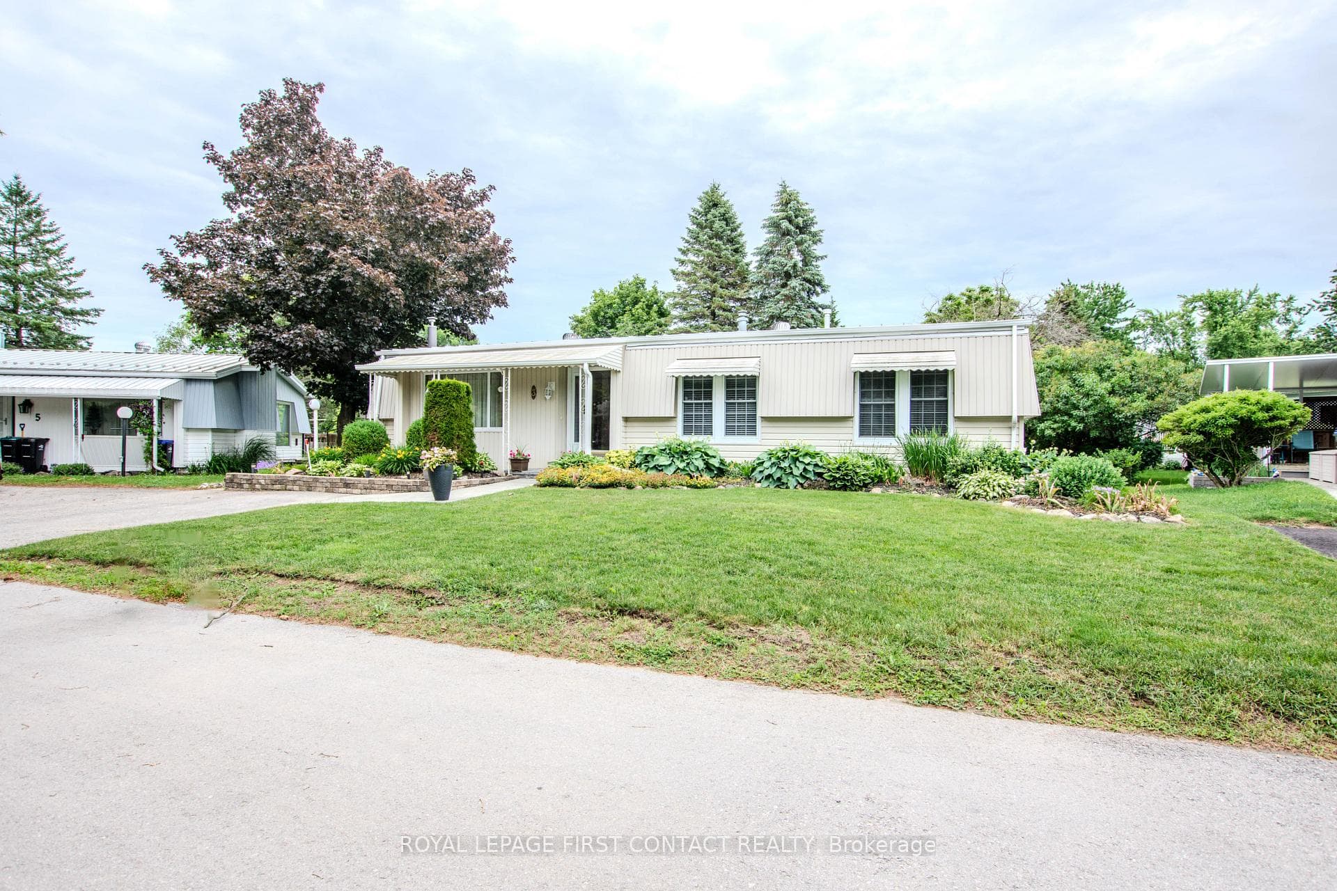 3 Honeysuckle Lane, Innisfil, ON L9S 1M5