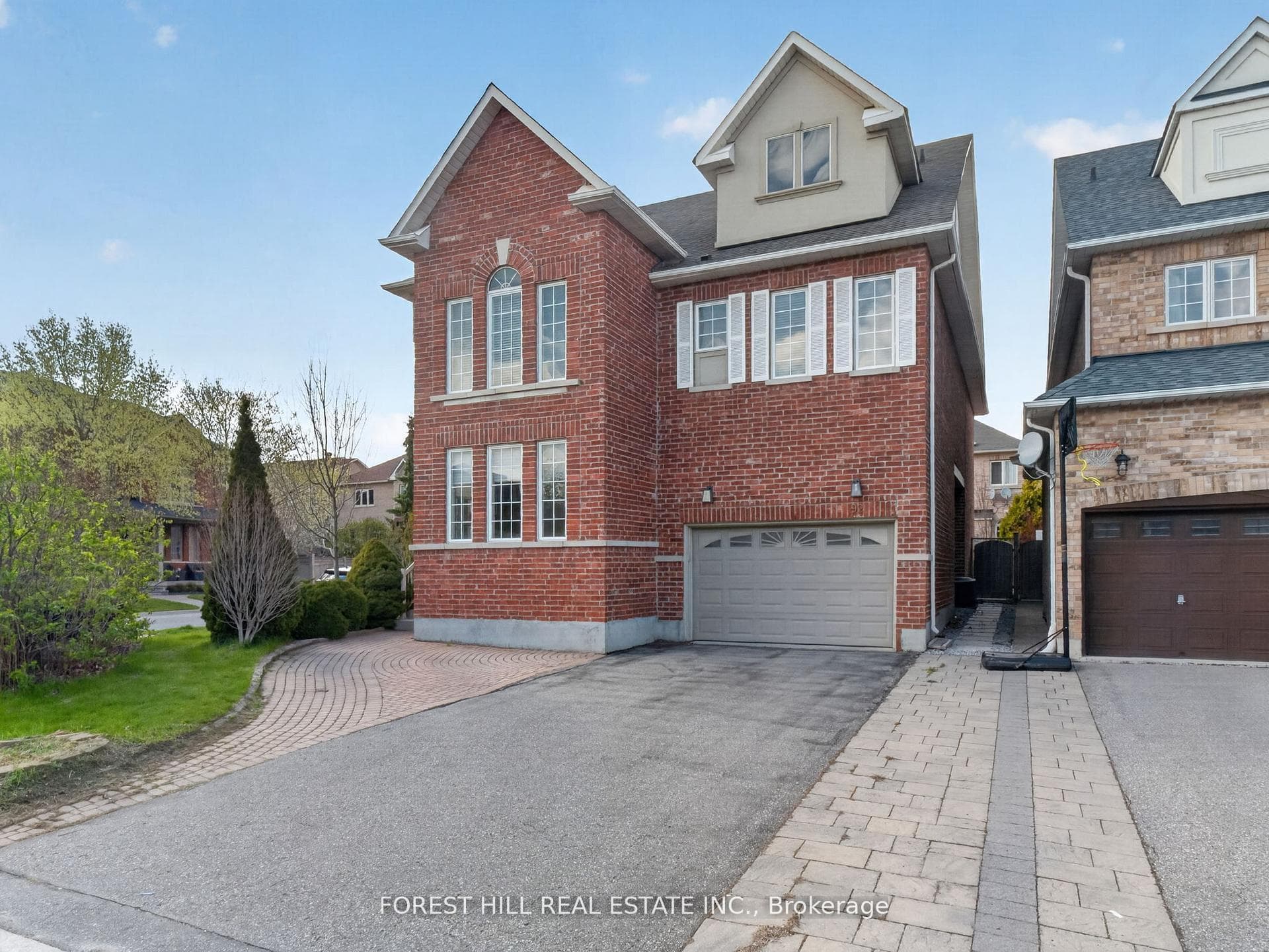 92 Seabreeze Avenue, Vaughan, ON L4J 8T7