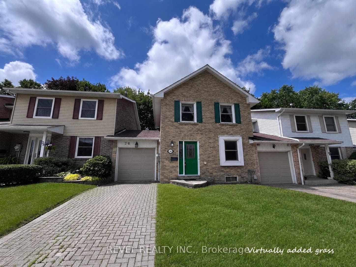 26 Parkland Court, Aurora, ON L4G 3M6