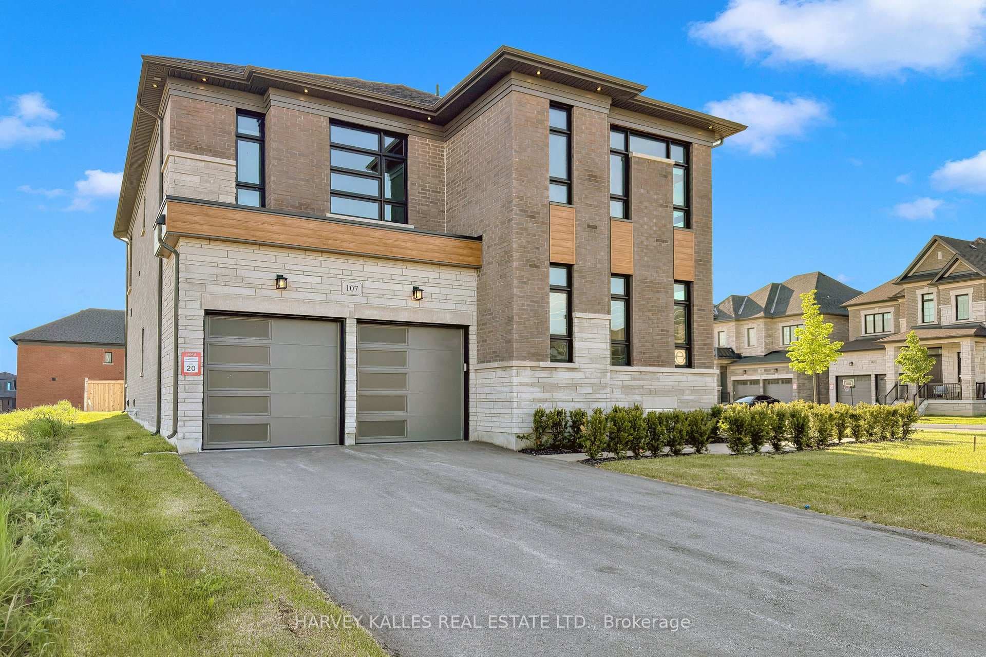 107 Winthrop Crescent, Vaughan, ON L3L 0E5
