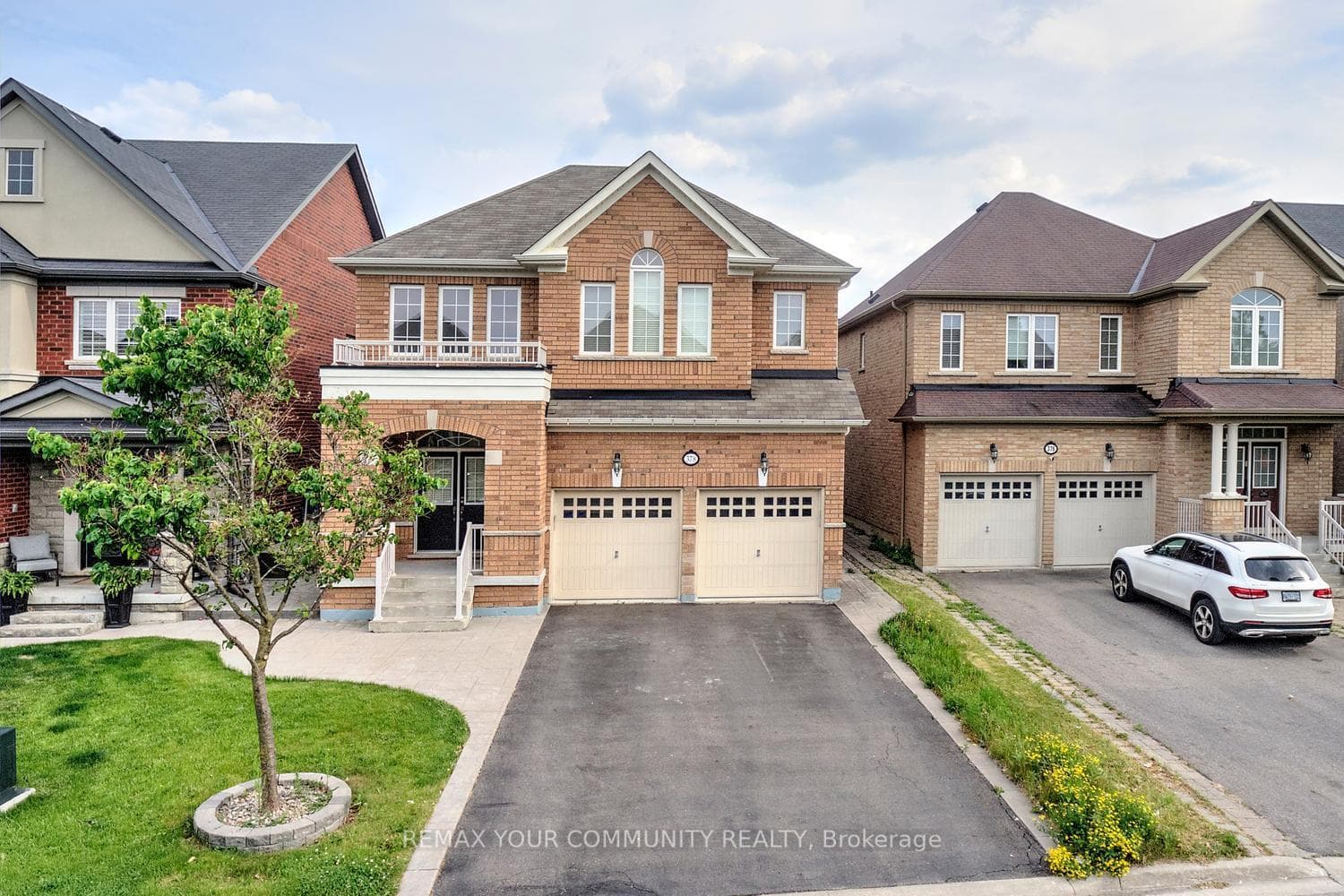 378 Lauderdale Drive, Vaughan, ON L6A 4K9