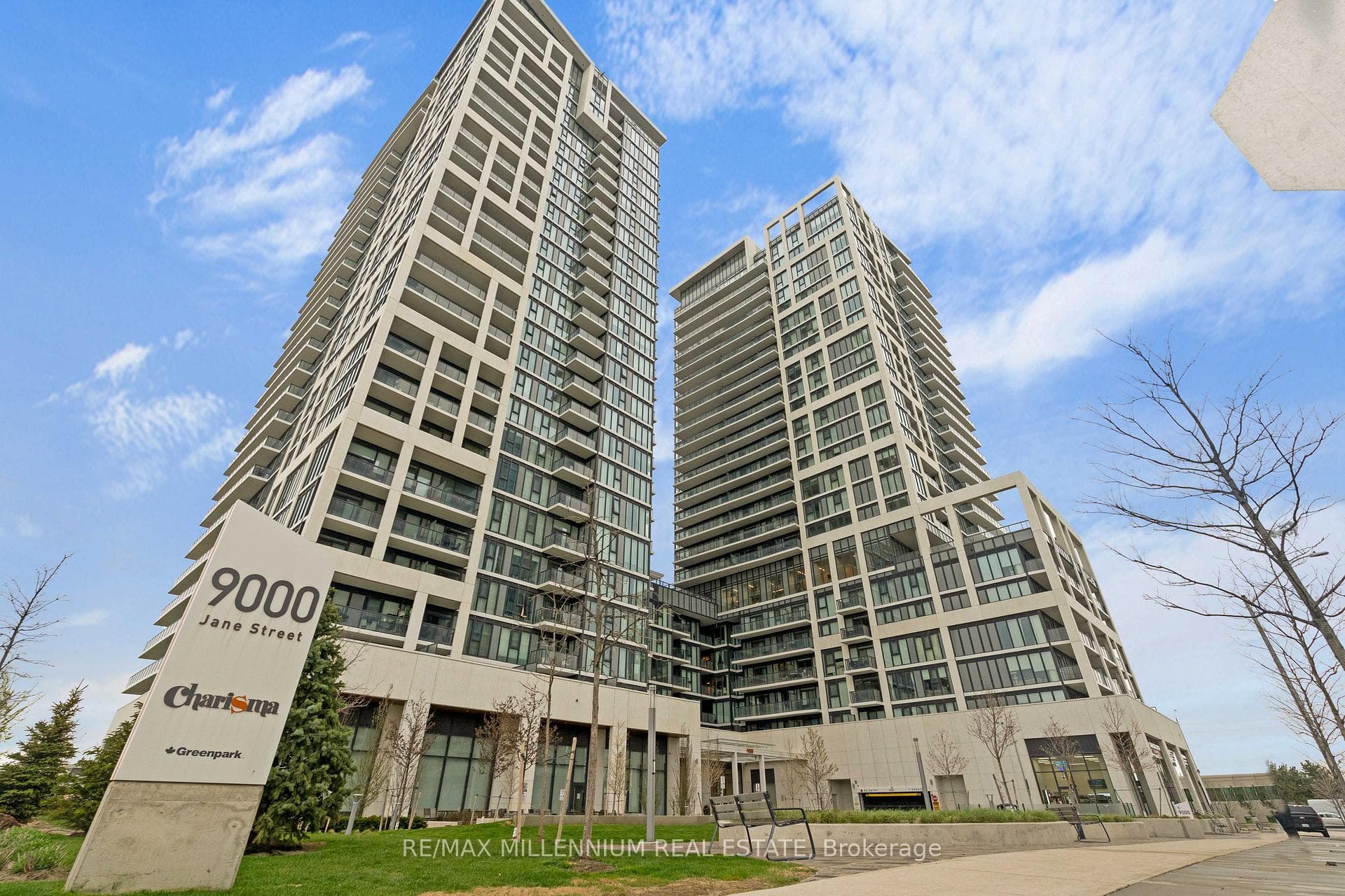 9000 Jane Street 209, Vaughan, ON L4K 0M6