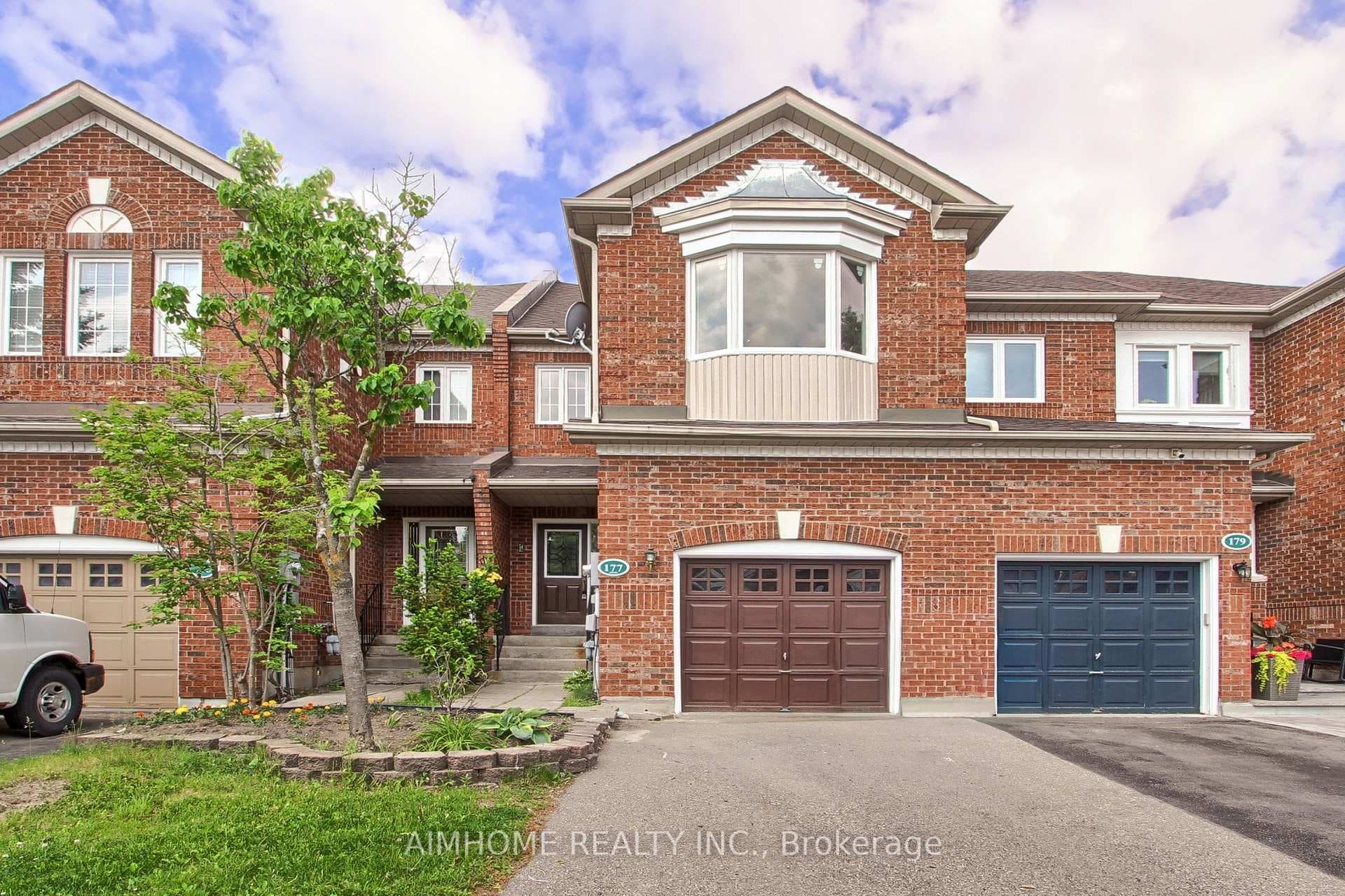 177 Denise Circle, Newmarket, ON L3X 2K2