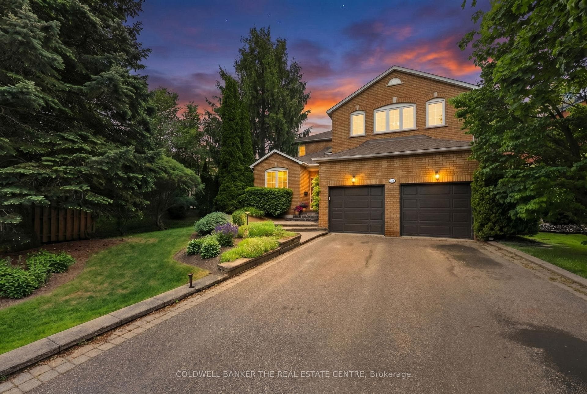 274 Kirby Crescent, Newmarket, ON L3X 1H4