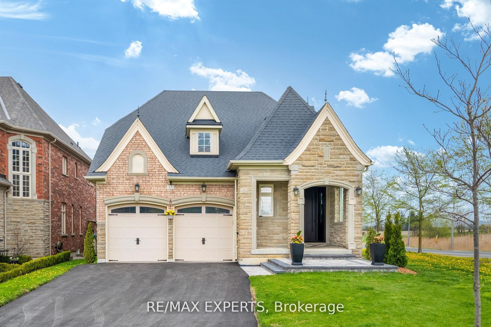 12 Valley Point Crescent, King, ON L7B 0B7