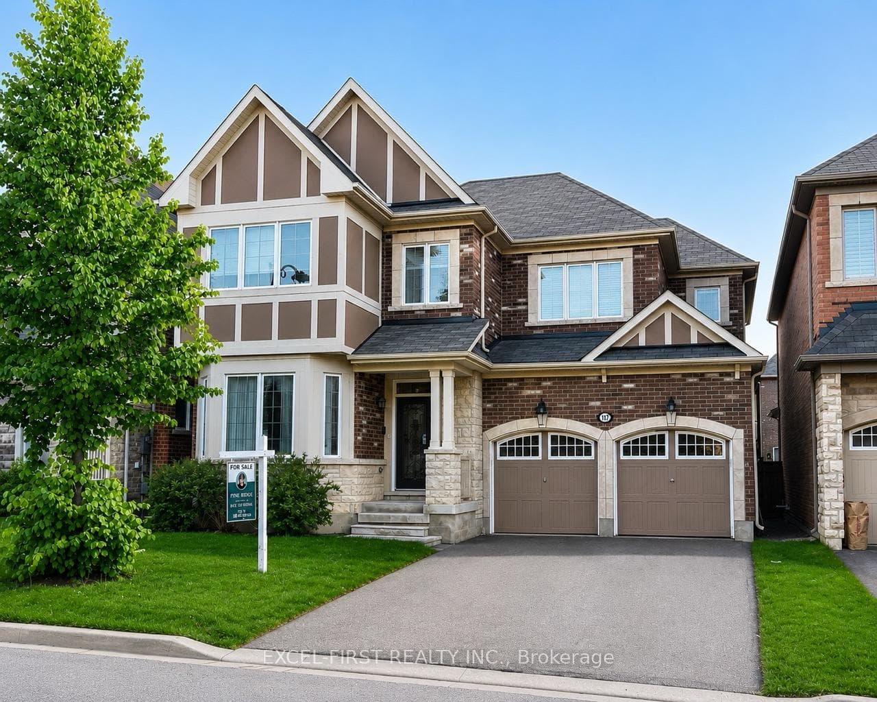 117 Novan Crescent, Aurora, ON L4G 0X7