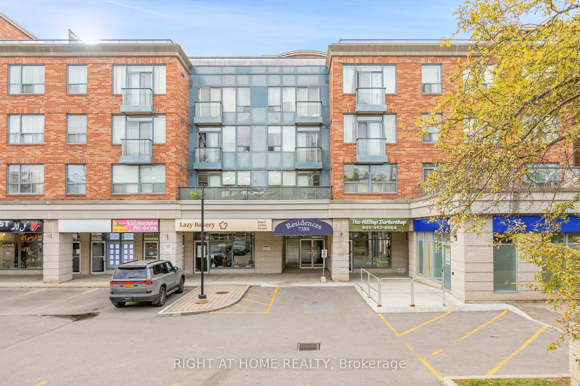 7398 Yonge Street 107A, Vaughan, ON L4J 8J2