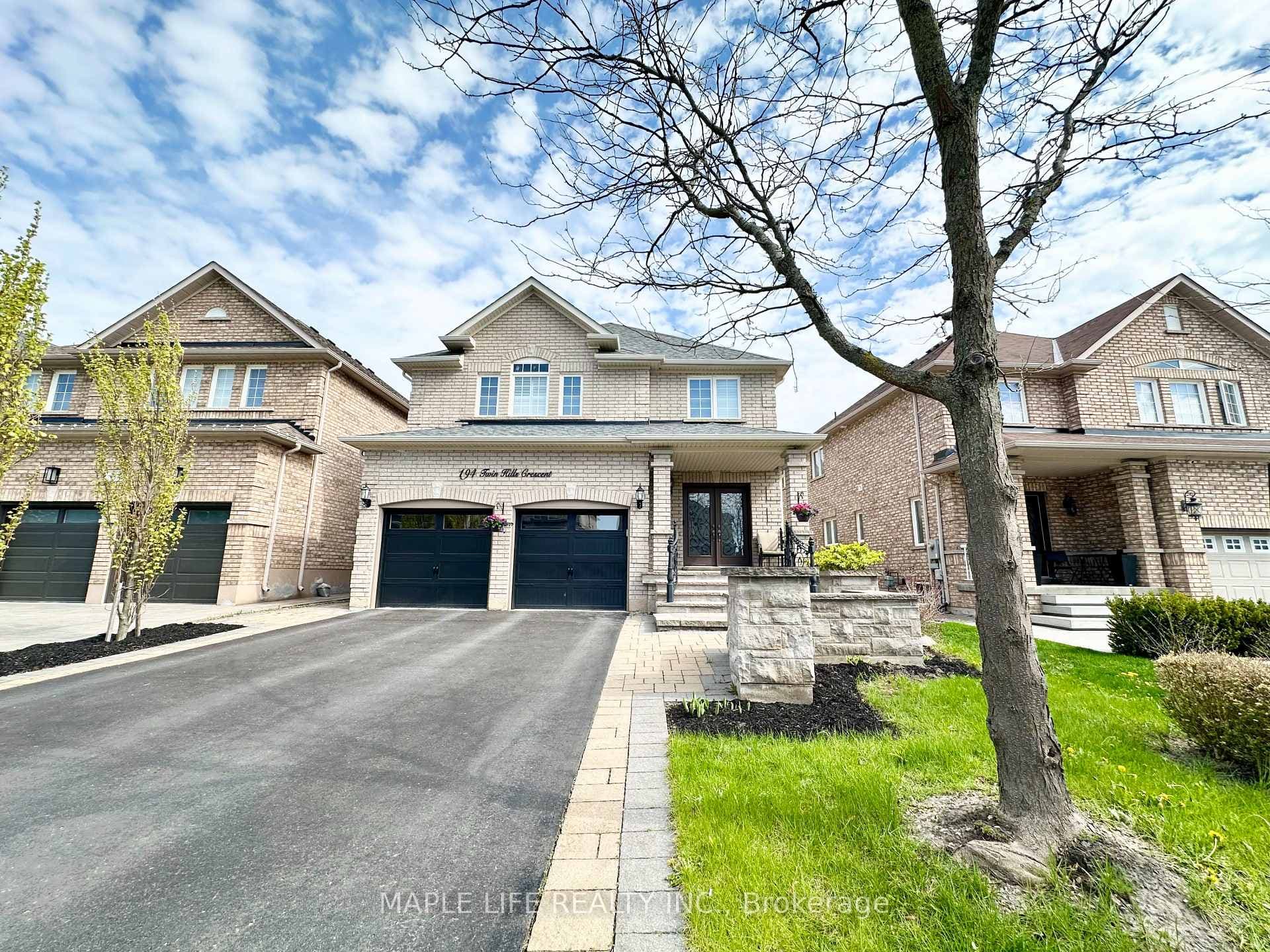 194 Twin Hills Crescent, Vaughan, ON L4H 0H2