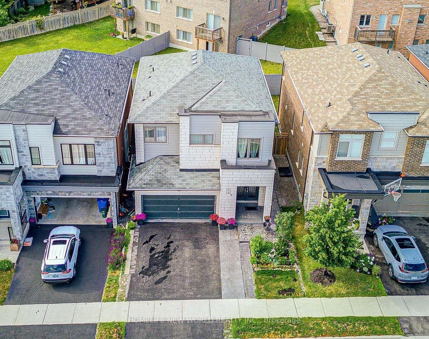 74 Tango Crescent, Newmarket, ON L3X 0K4