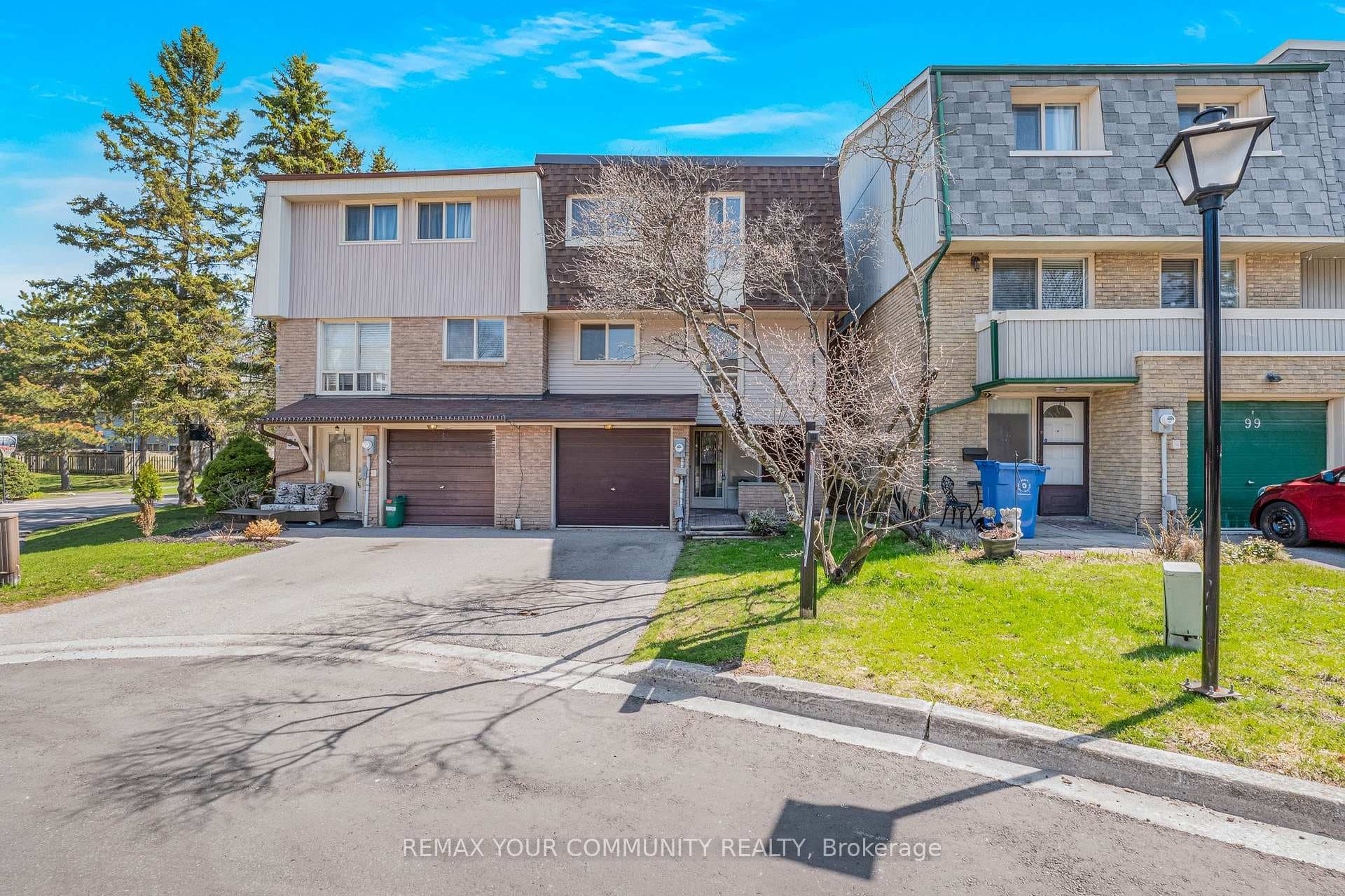 97 Poplar Crescent, Aurora, ON L4G 3M4