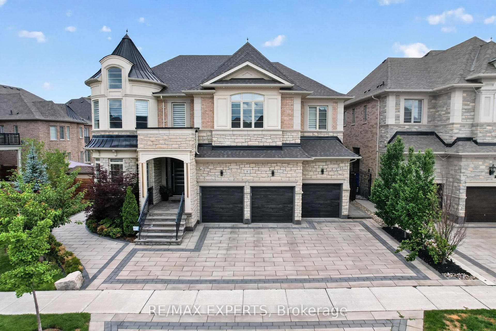 9 Glen Abbey Trail, Vaughan, ON L4H 4K4