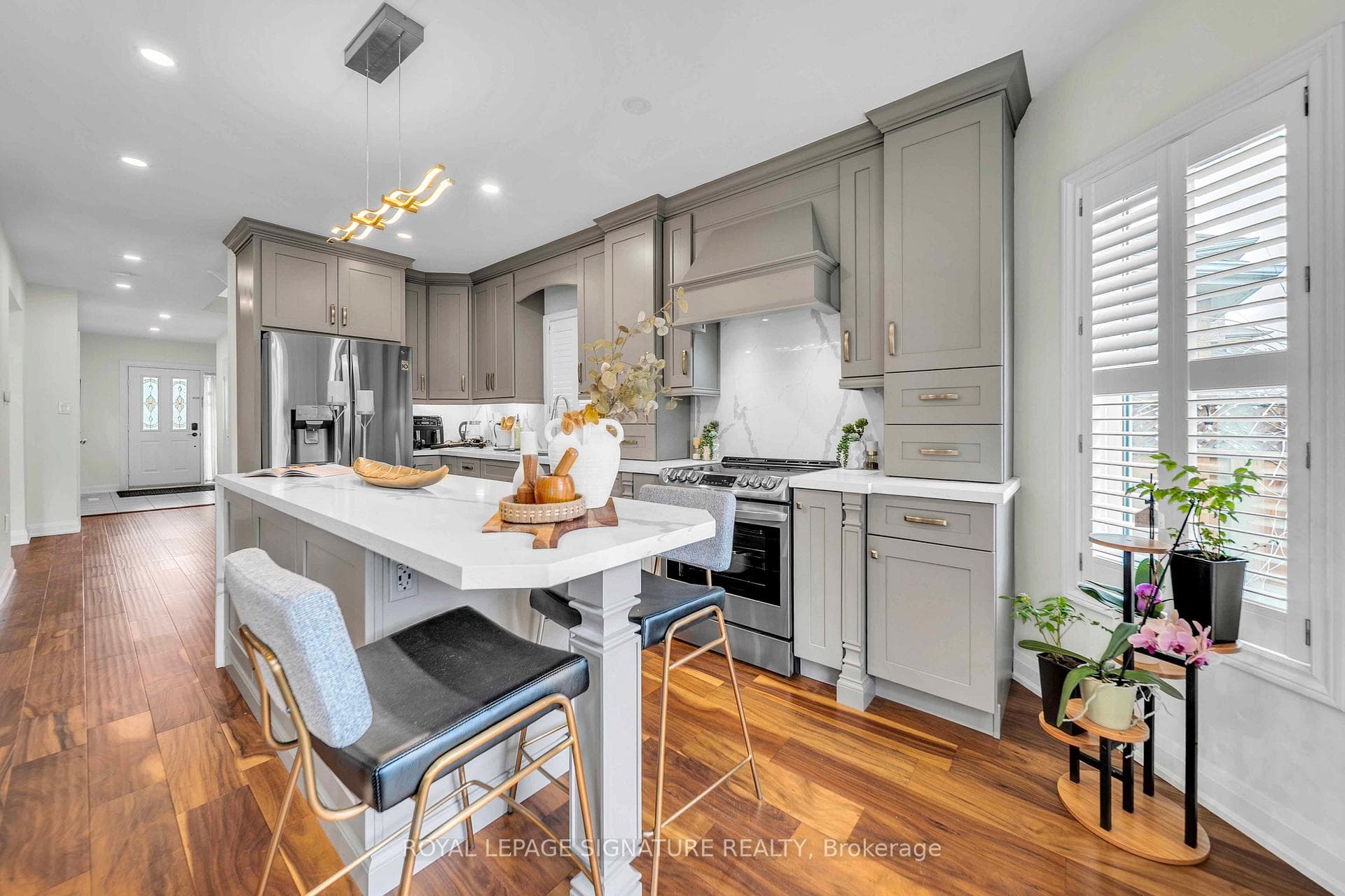 440 Flanagan Court, Newmarket, ON L3X 2E9