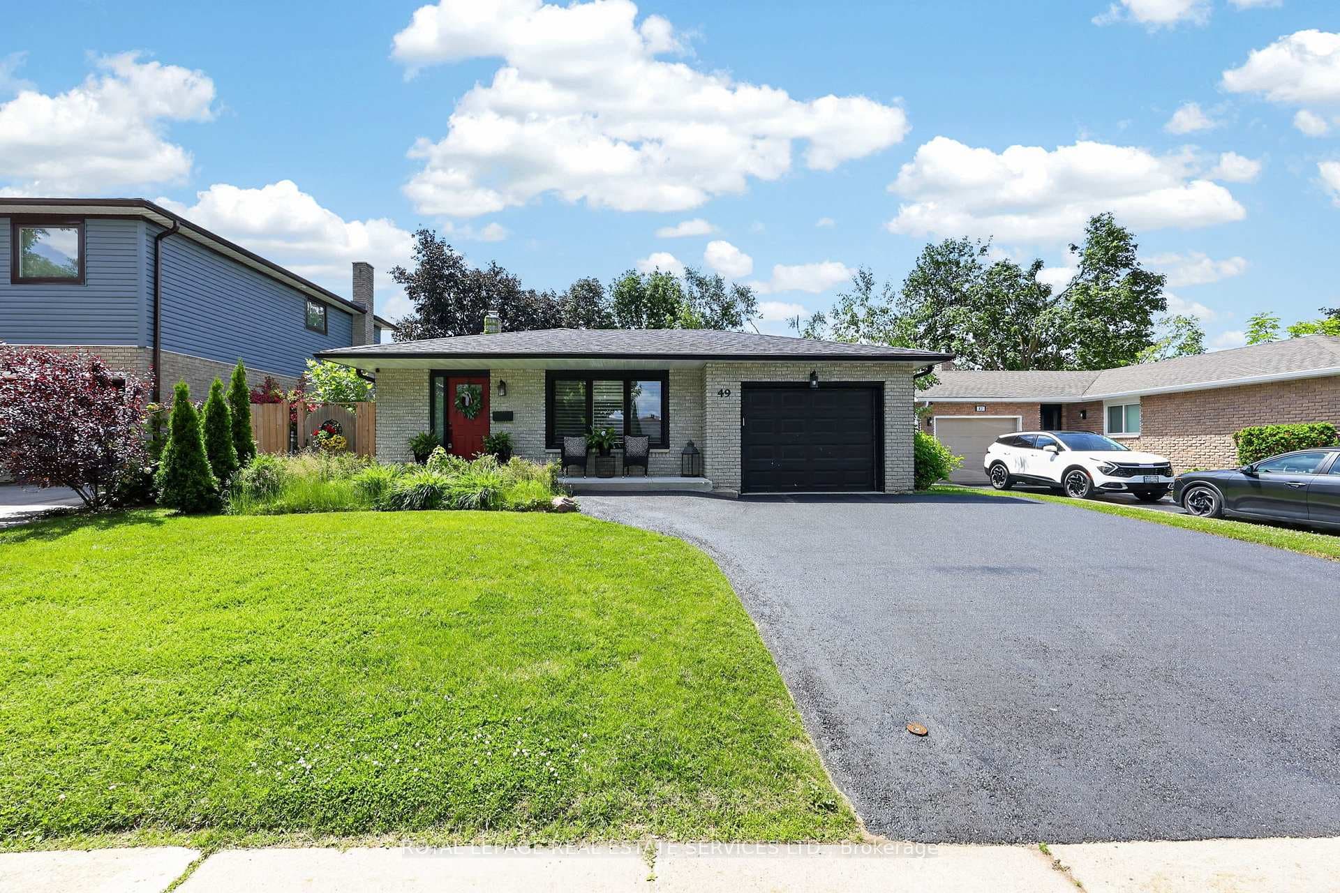 49 Belcourt Avenue, Barrie, ON L4M 4E5
