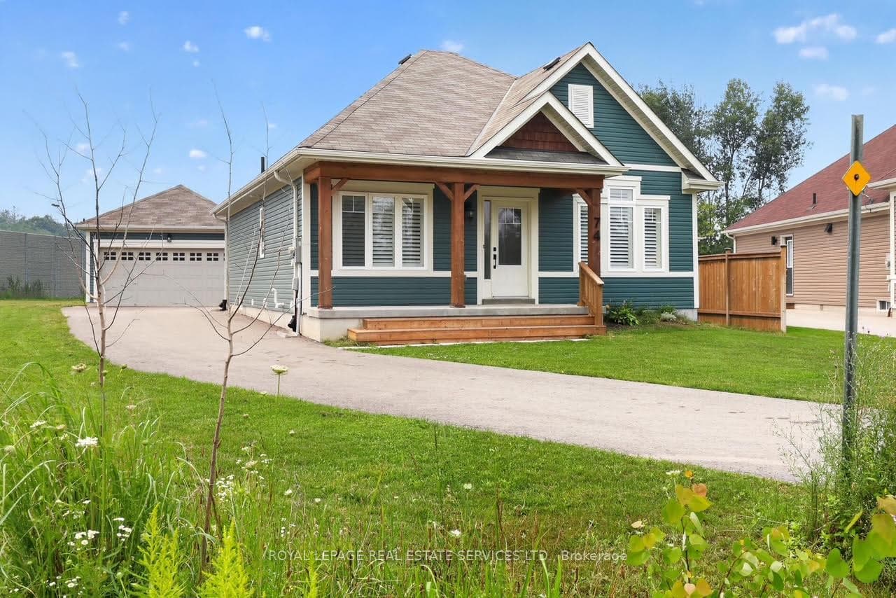 74 Robert Street S, Wasaga Beach, ON L9Z 2Y2