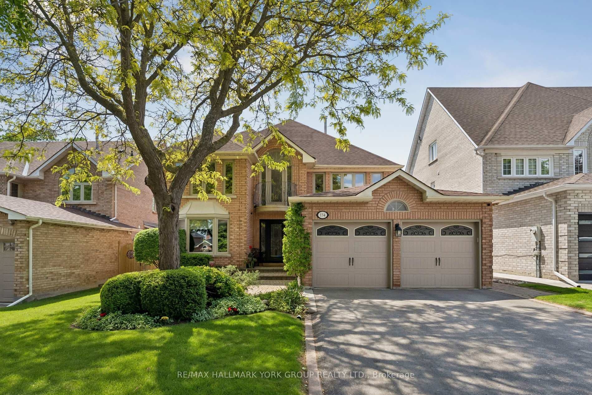 134 Corner Ridge Road, Aurora, ON L4G 6L4