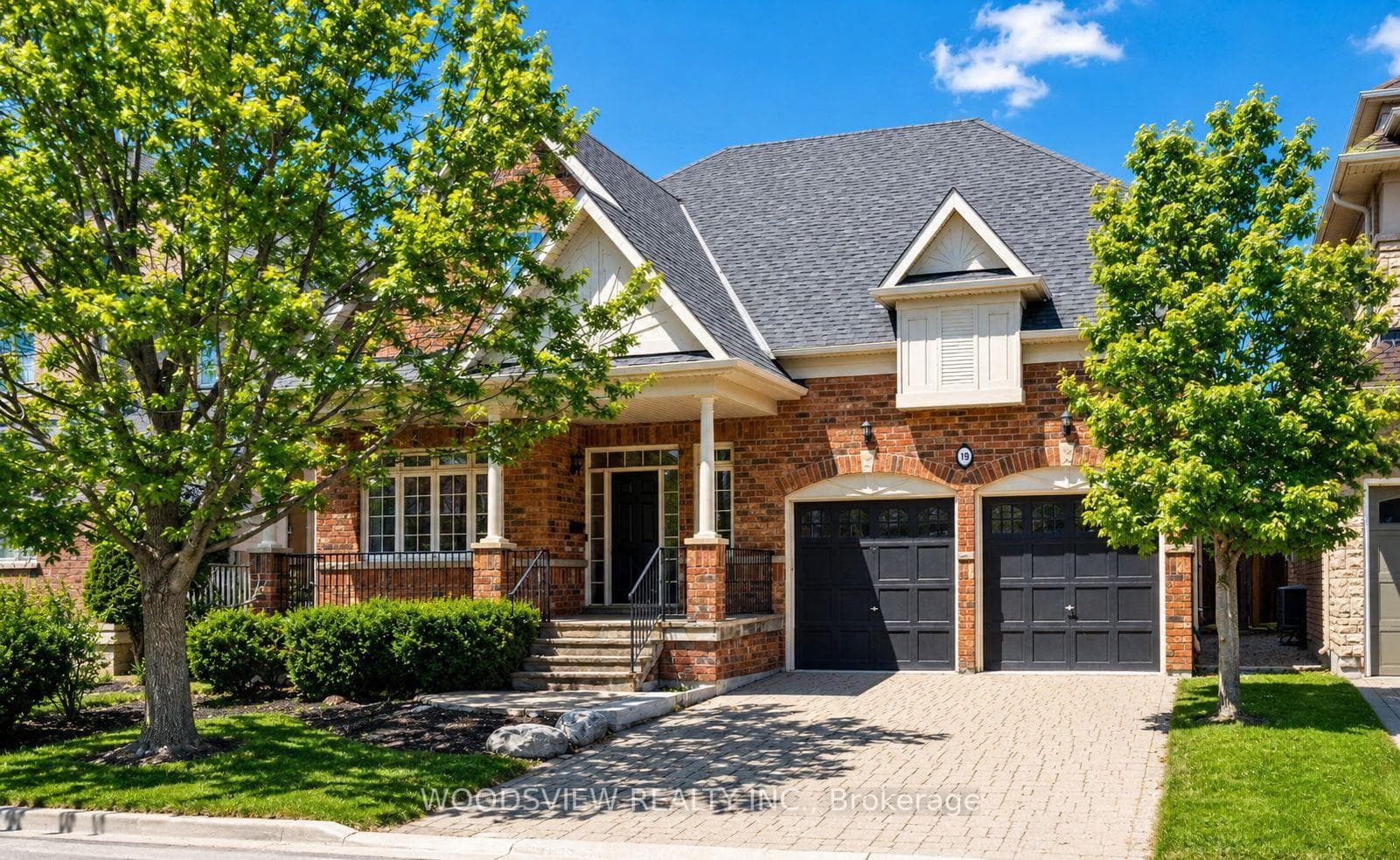 19 Weslock Crescent, Aurora, ON L4G 7Y9