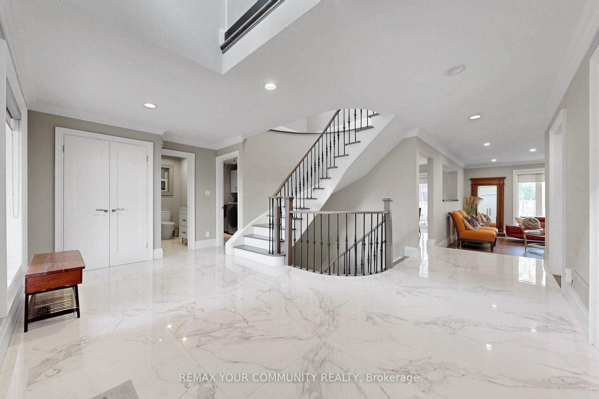 186 Wigwoss Drive, Vaughan, ON L4L 4H2