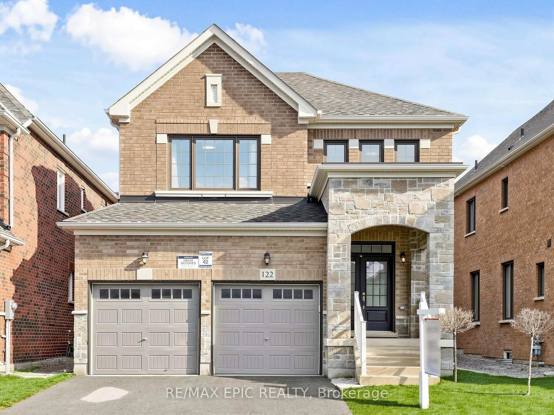 122 Scarlet Way, Bradford West Gwillimbury, ON L3Z 4J2