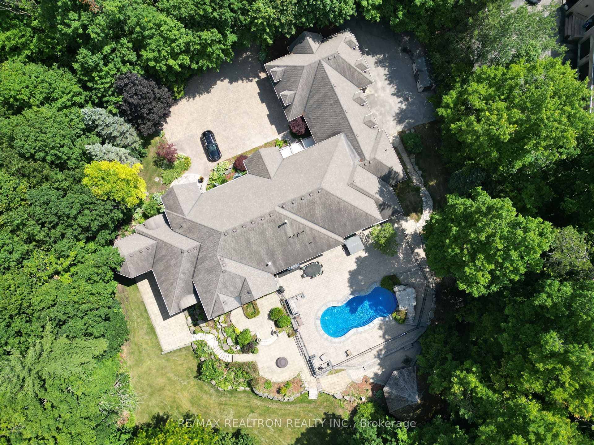 65 Offord Crescent, Aurora, ON L4G 3G8