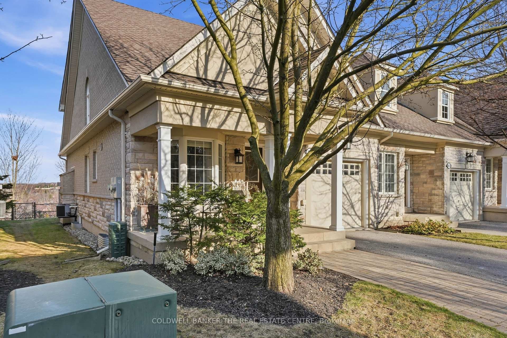 401 Terry Carter Crescent, Newmarket, ON L3Y 9G2