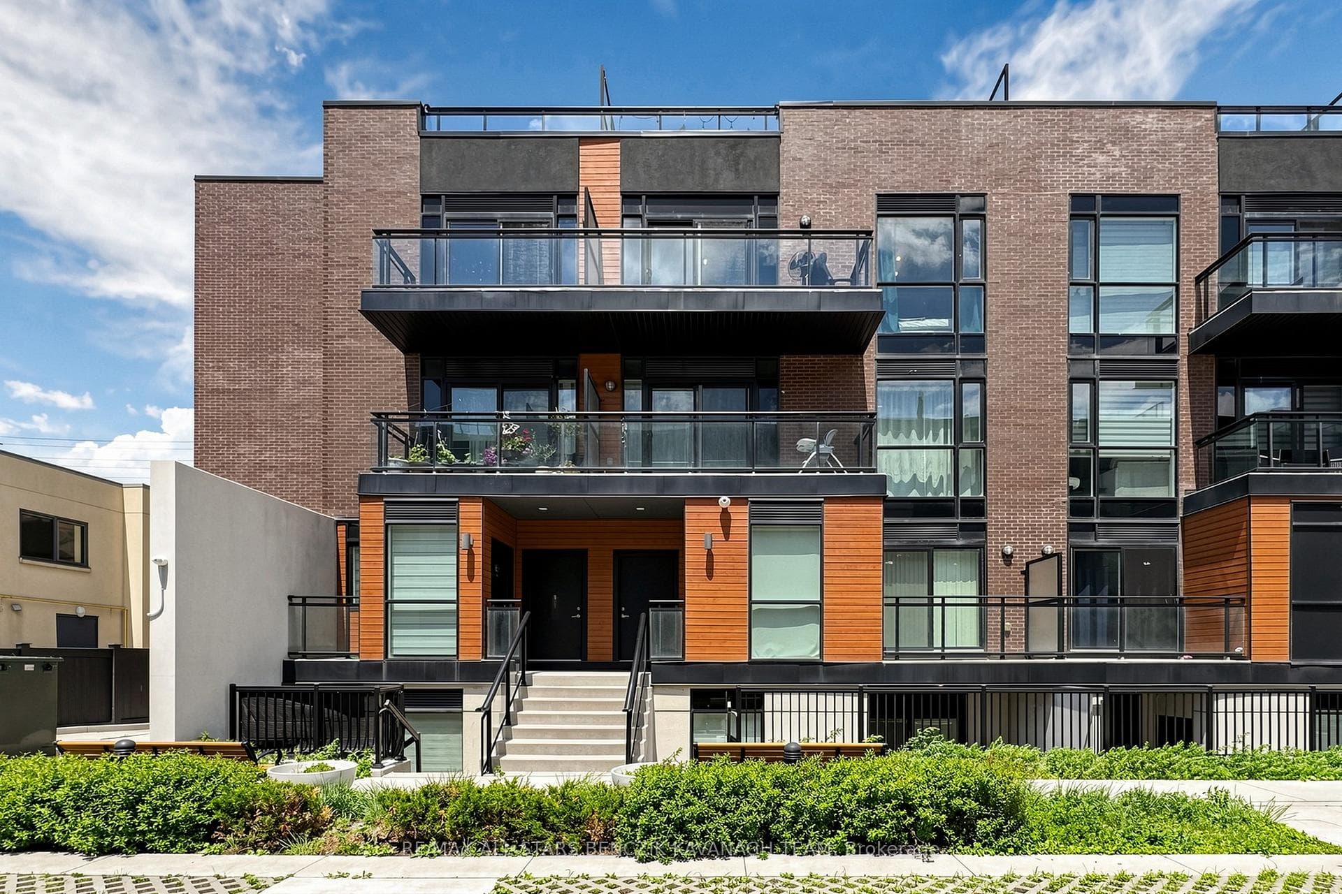 5309 Highway 7 N/A 1103, Vaughan, ON L4L 0J1
