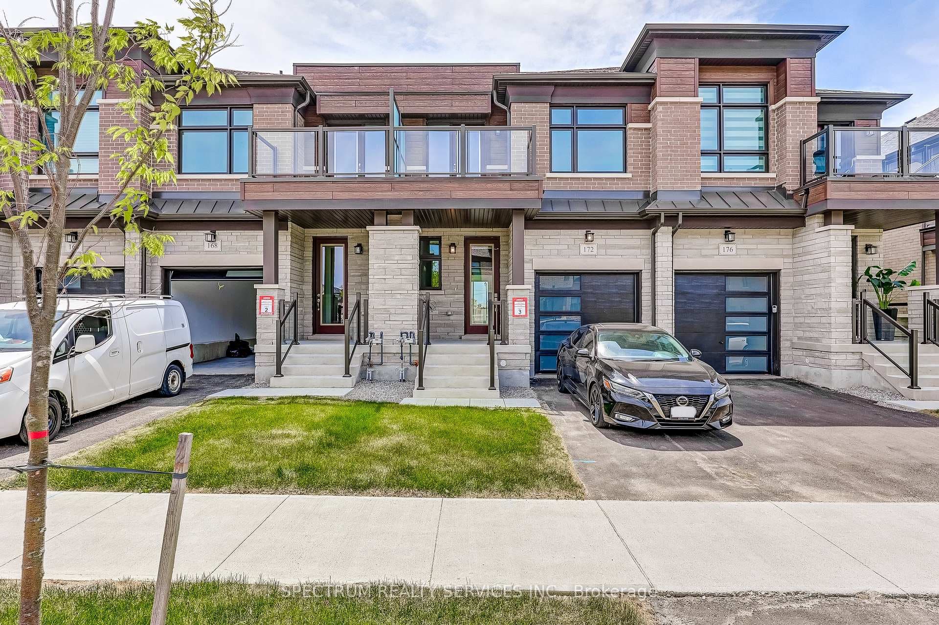 172 Adario Crescent, Vaughan, ON L3L 0G3