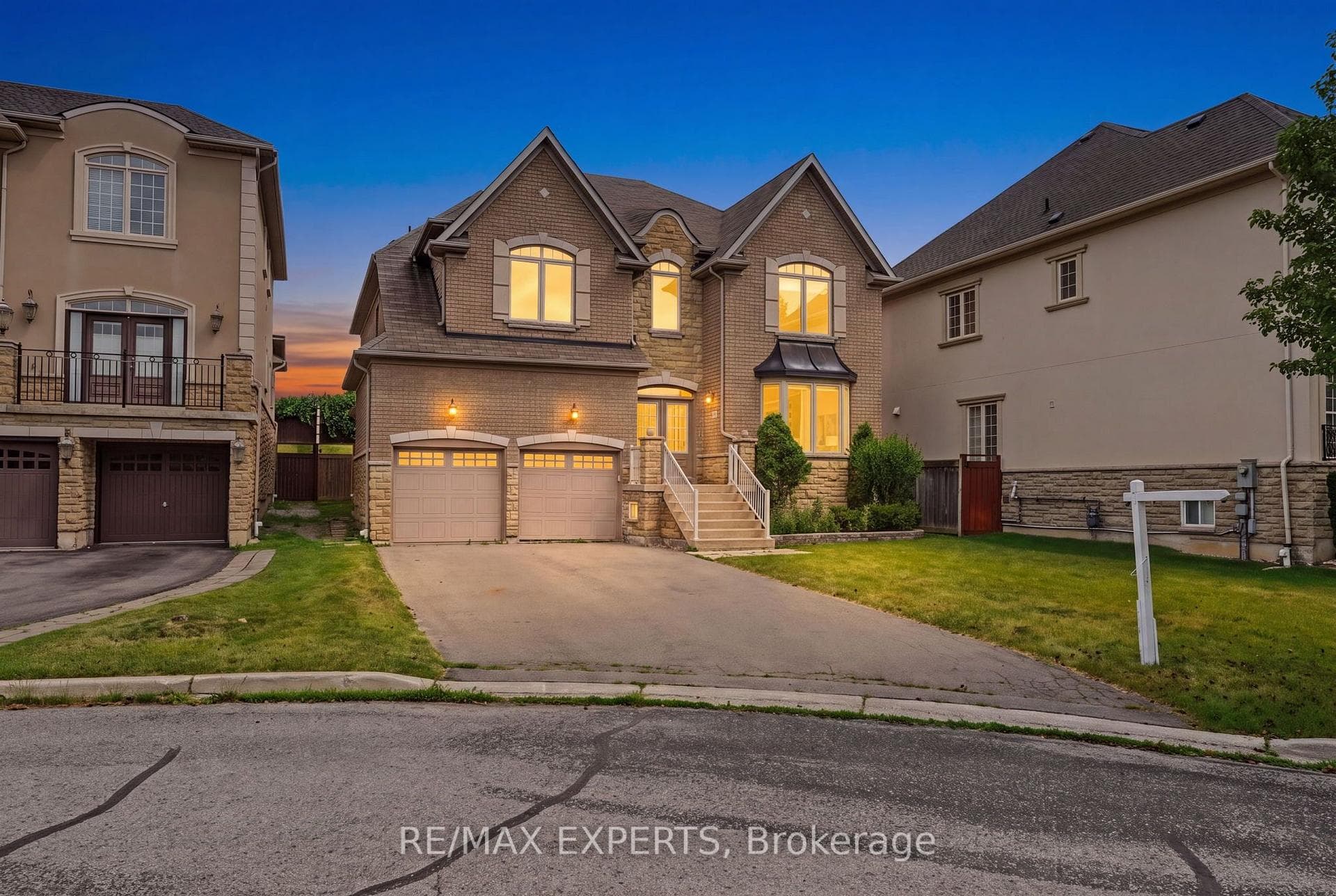 12 Sweet Valerie Court, Vaughan, ON L6A 0C6