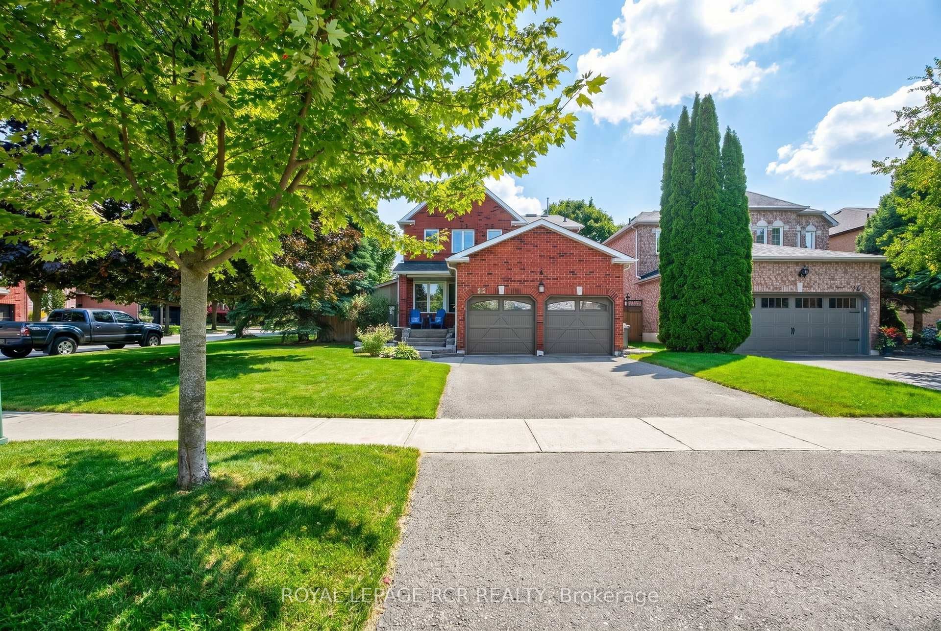 165 Bonny Meadows Drive, Aurora, ON L4G 6N1