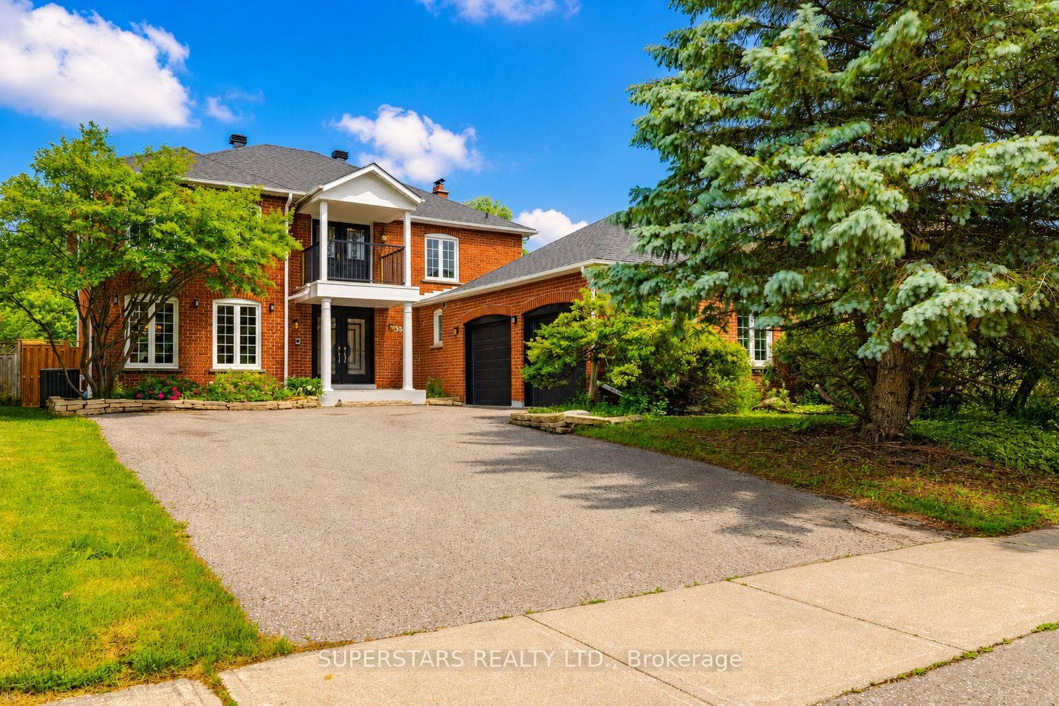 352 Kennedy Street W, Aurora, ON L4G 5M4
