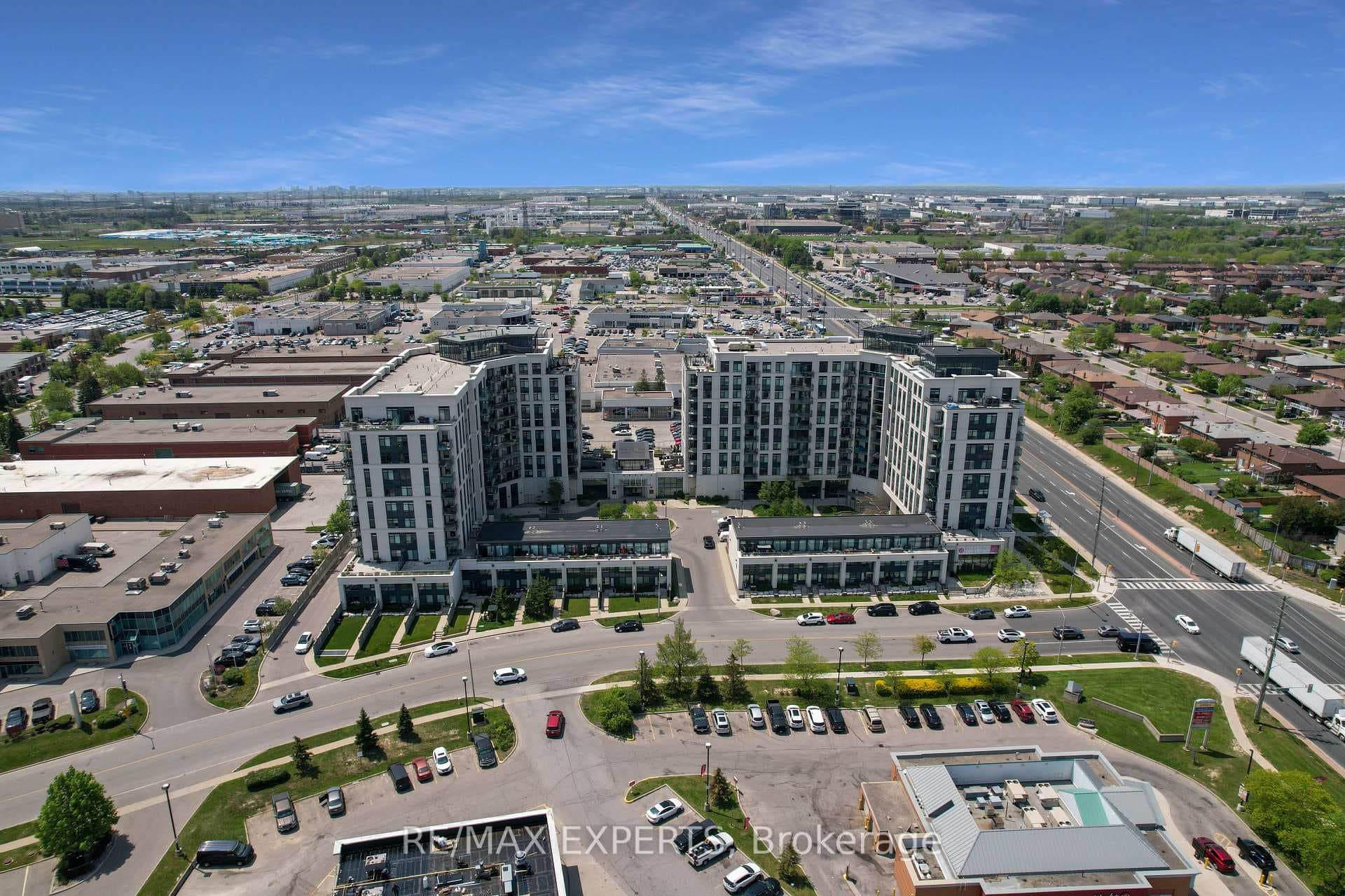 24 Woodstream Boulevard 208, Vaughan, ON L4L 8C4